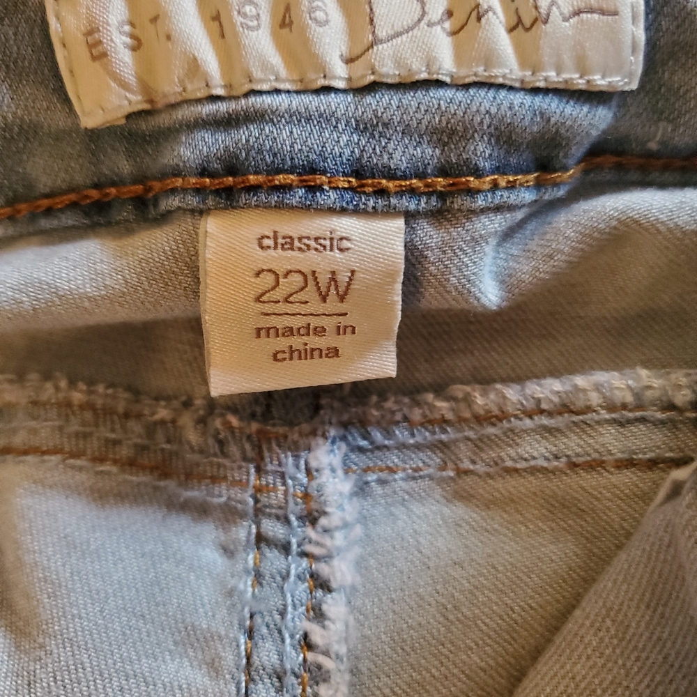 Capris - Picture 2 of 2